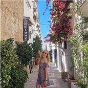 Profesora de francés e inglés que imparte clases presenciales y online